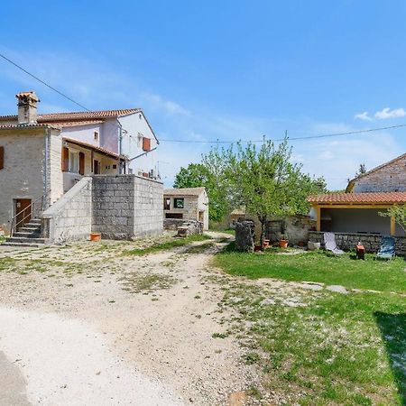 Cozy Home In Pazin With House A Panoramic View Buitenkant foto