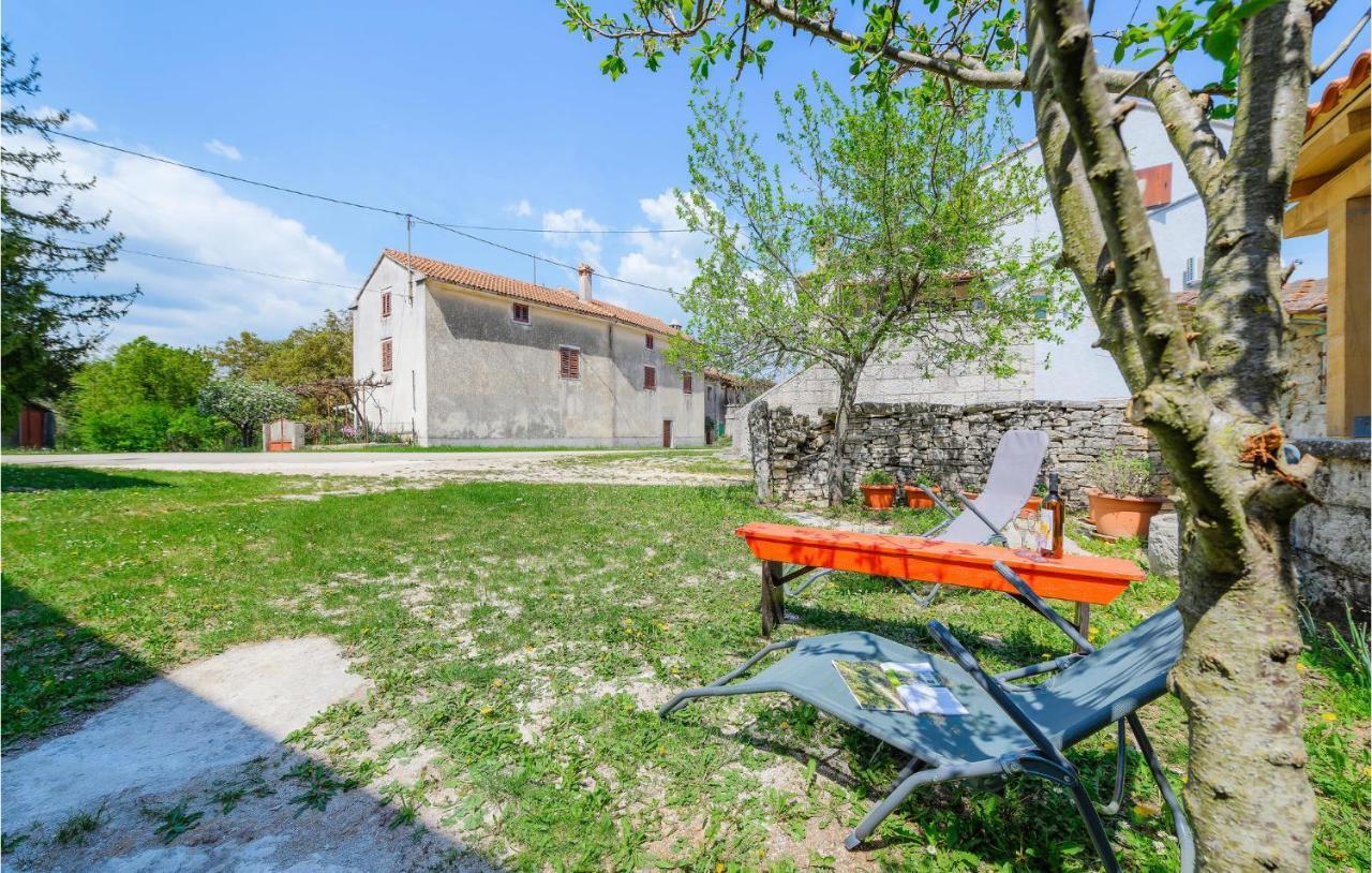 Cozy Home In Pazin With House A Panoramic View Buitenkant foto