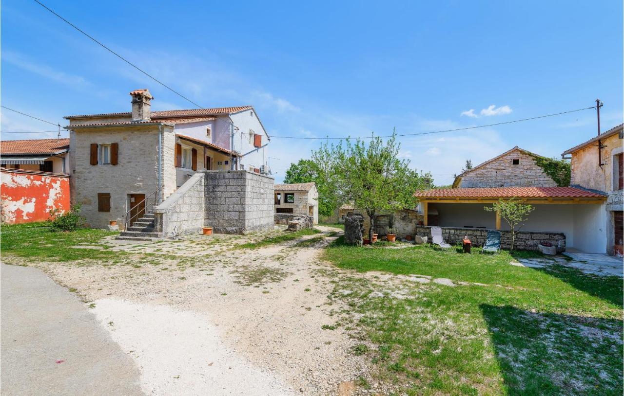 Cozy Home In Pazin With House A Panoramic View Buitenkant foto