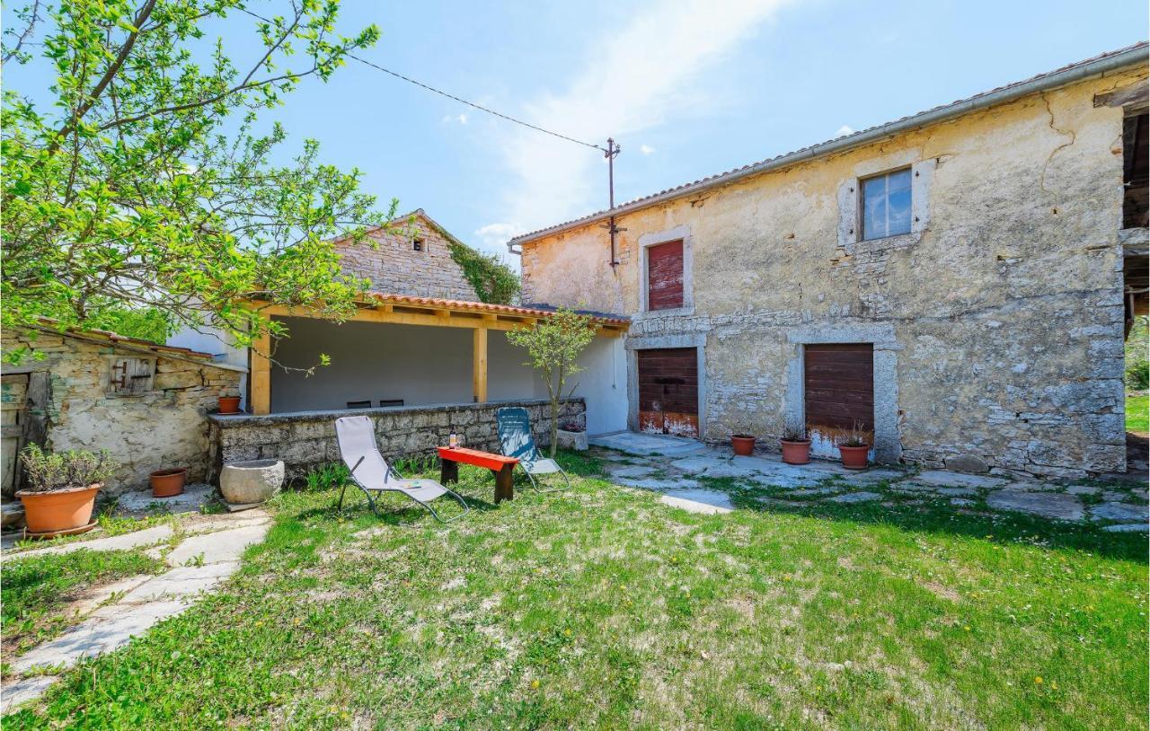 Cozy Home In Pazin With House A Panoramic View Buitenkant foto