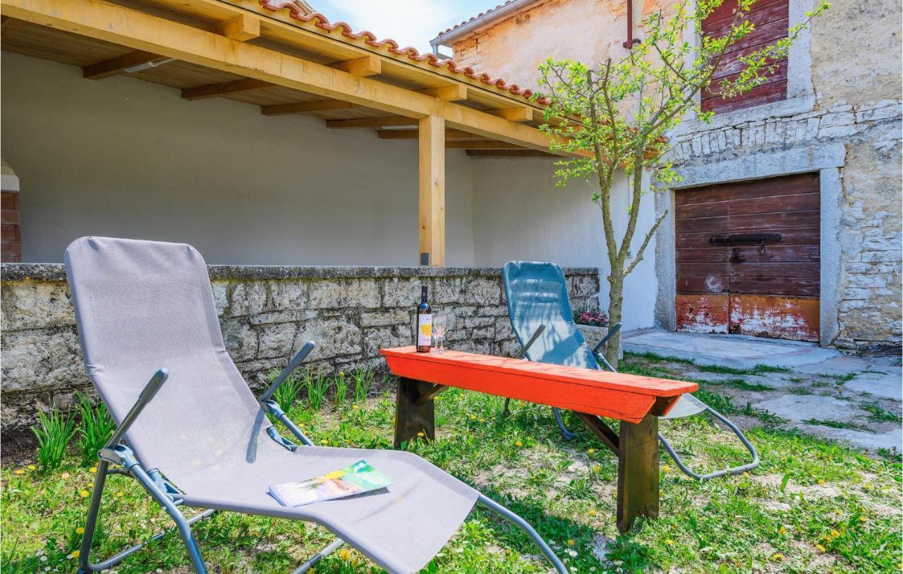 Cozy Home In Pazin With House A Panoramic View Buitenkant foto